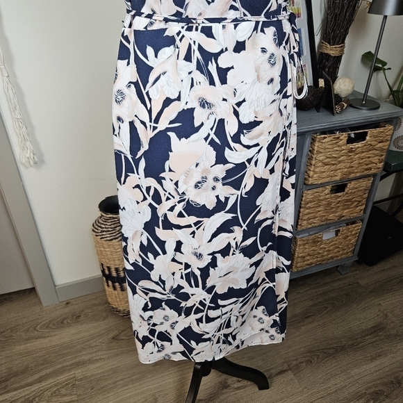 LEITH Floral Wrap Dress Size Large Navy Blue Pink Rose White Nordstrom Work - Picture 2 of 6